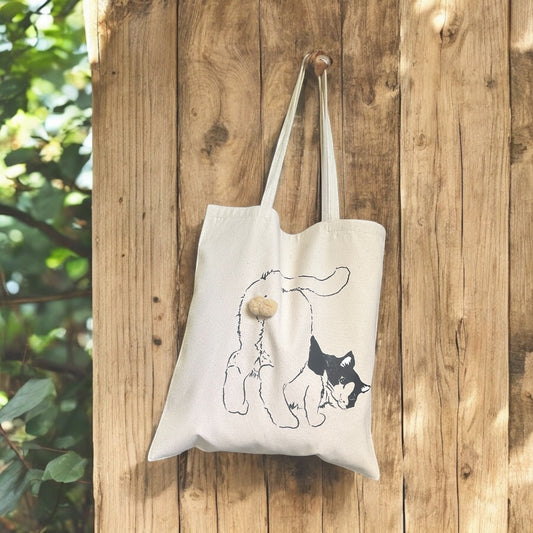 תיק- cat and bells