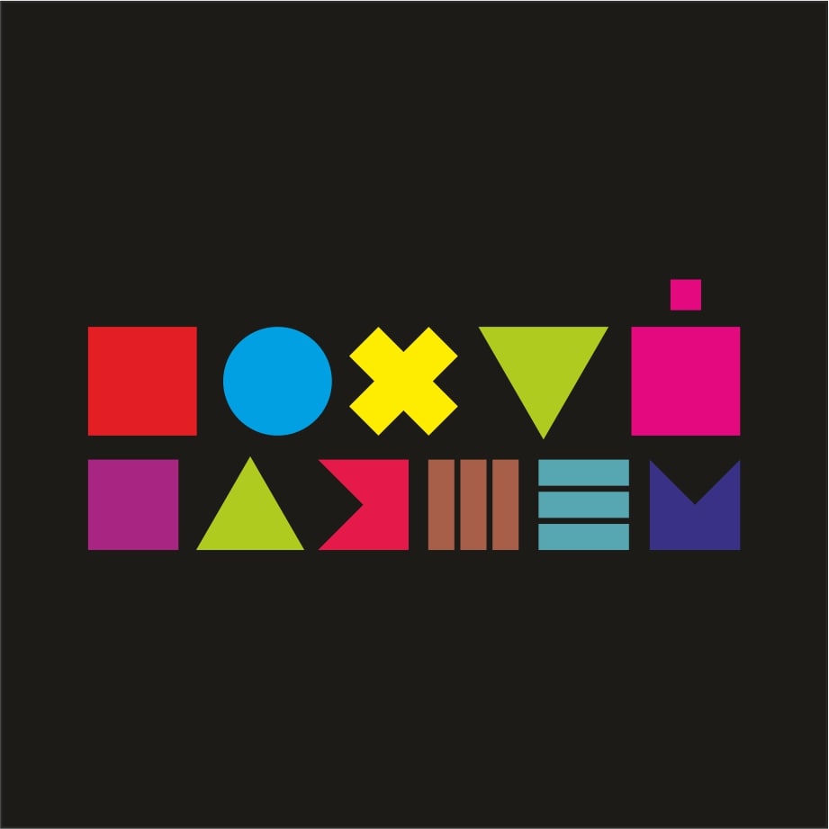 חולצת טריקו מודפסת "Пляшем" геометрия